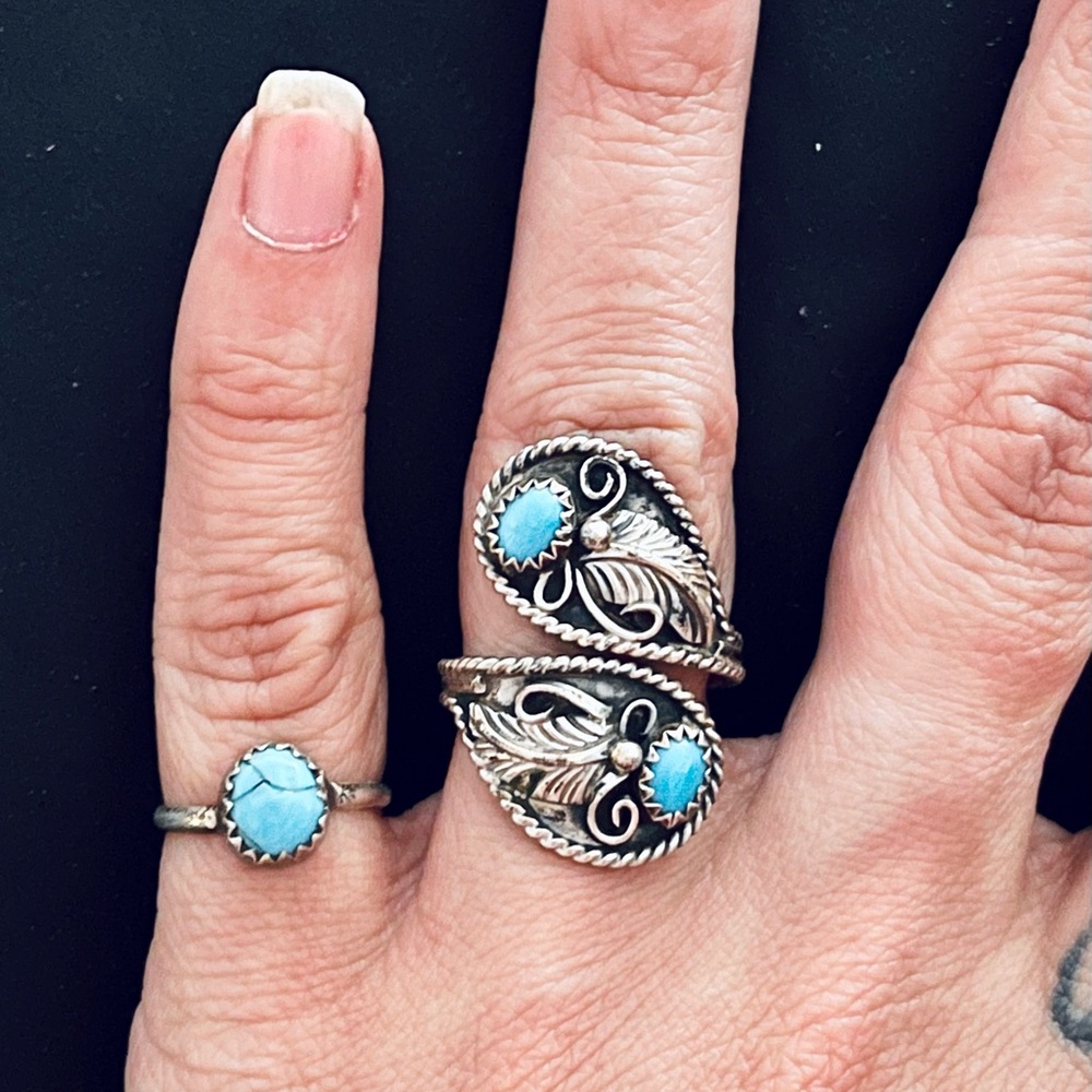 Turquoise Stone Silver Leaf Wrap Ring - Blue
